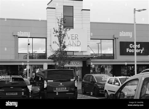 cheshire oaks retail outlet.